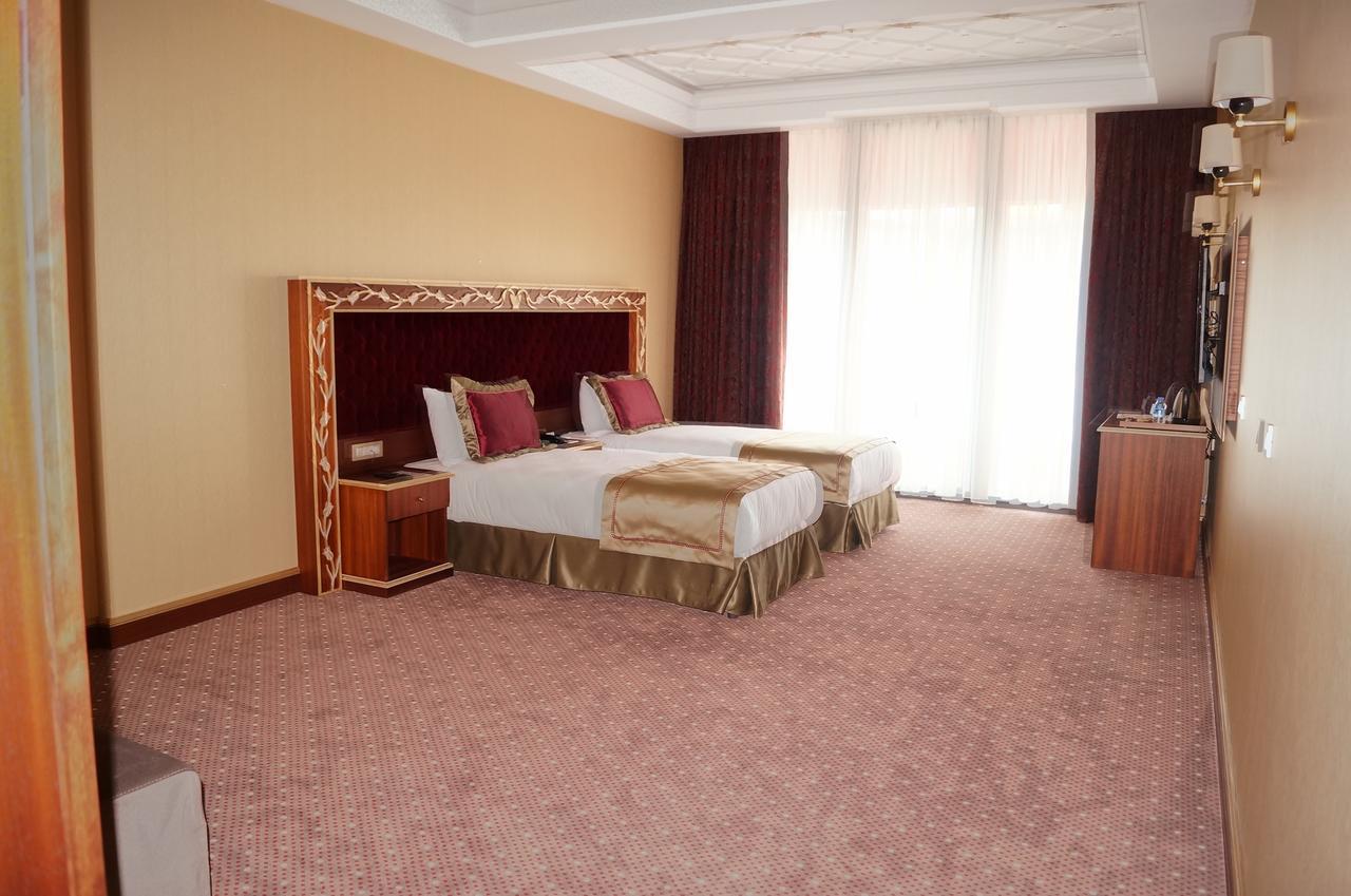 Mb Deluxe Hotel Истанбул Екстериор снимка