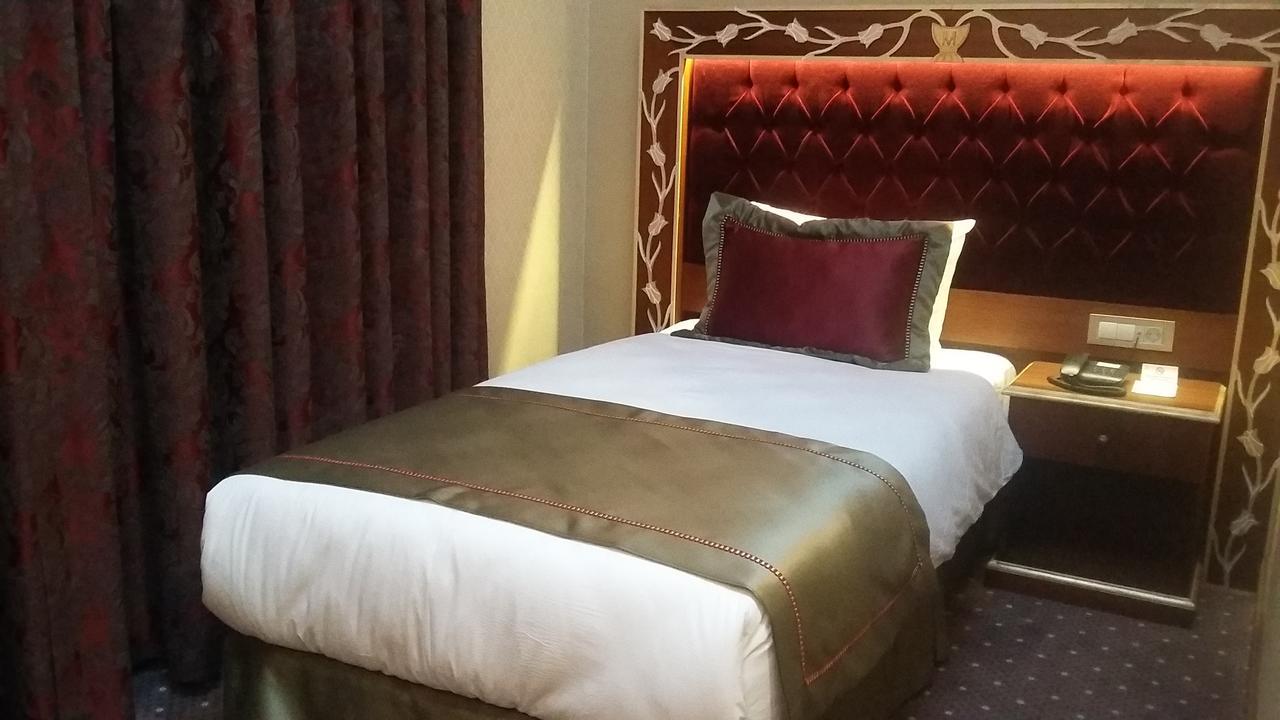 Mb Deluxe Hotel Истанбул Екстериор снимка