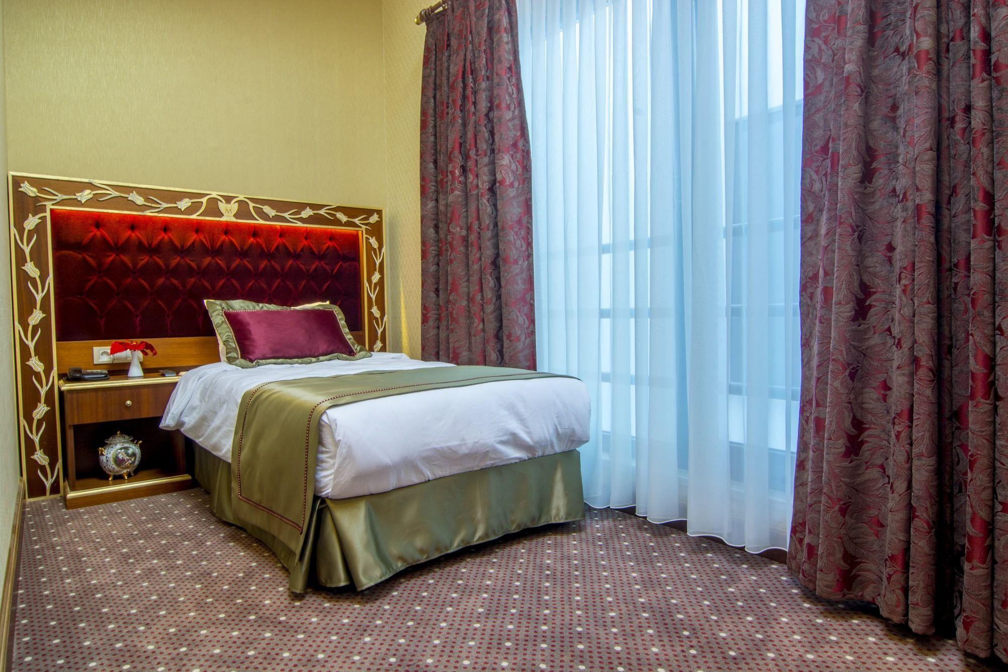 Mb Deluxe Hotel Истанбул Екстериор снимка