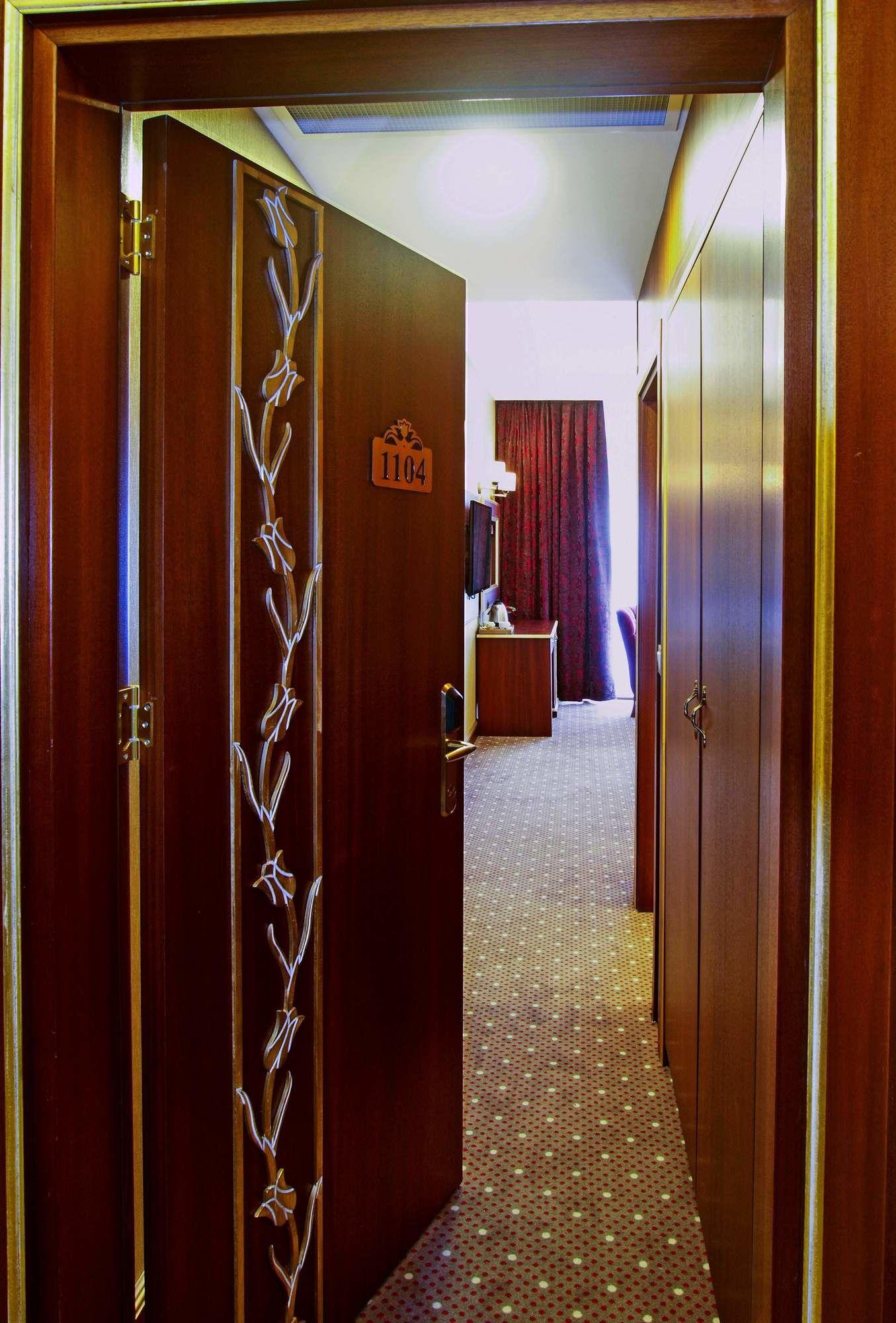 Mb Deluxe Hotel Истанбул Екстериор снимка